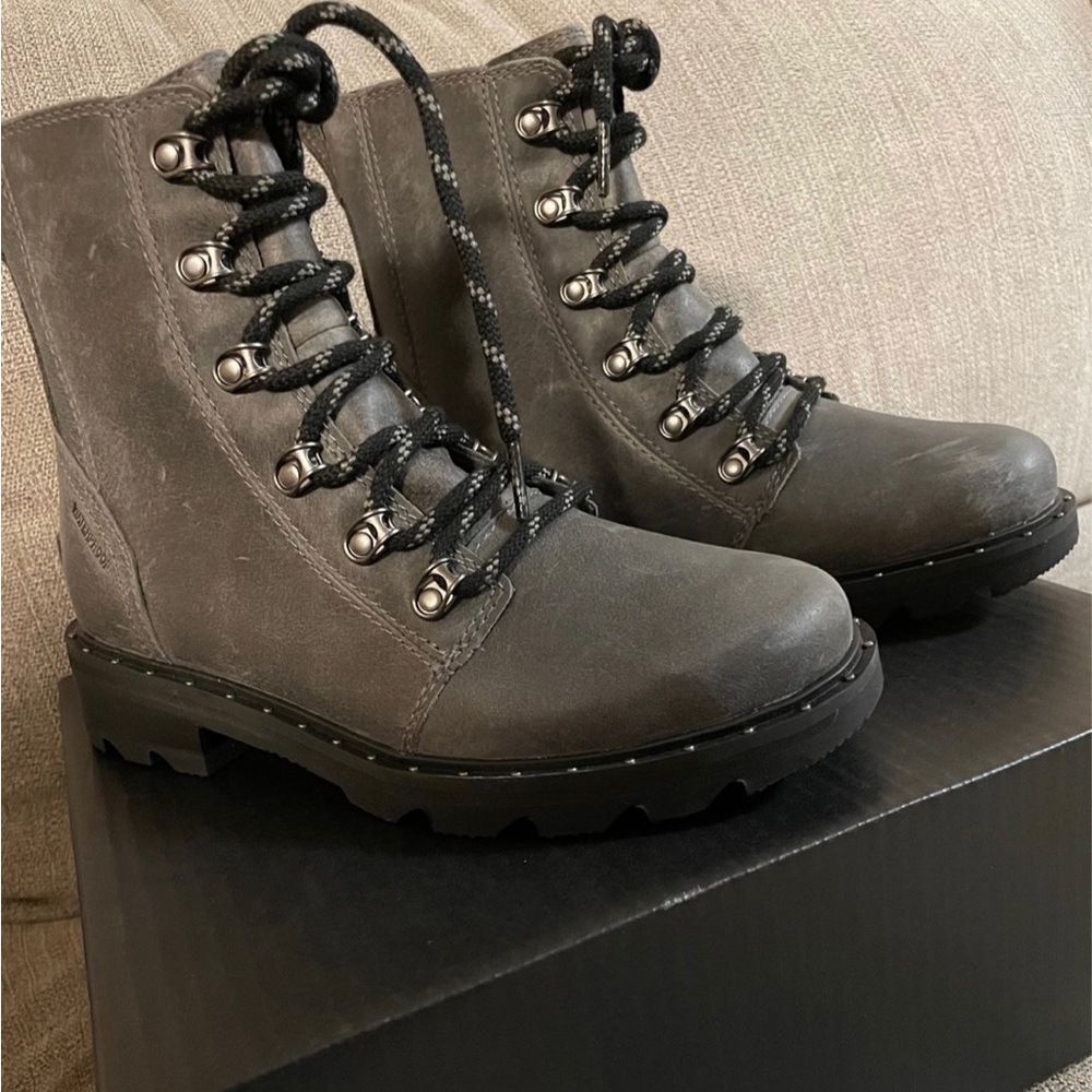 SOREL boots size Womens 6